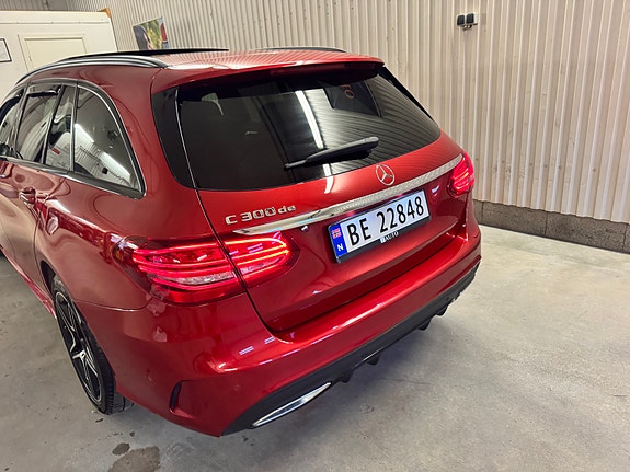 Mercedes-Benz C300 de 19 of 30