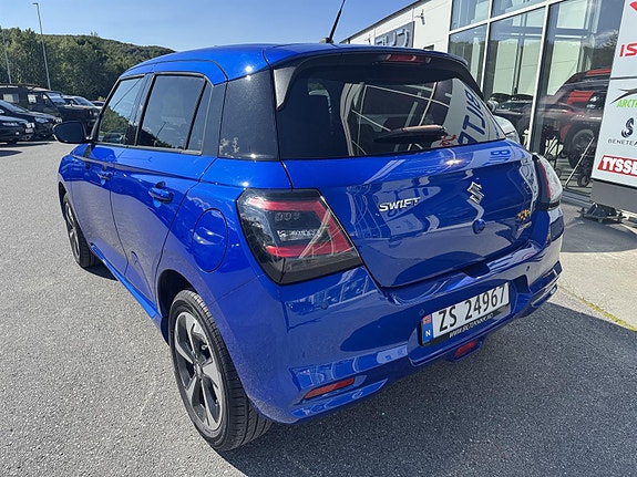 Suzuki Swift 3 of 5