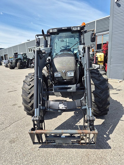 Valtra N121SH 2012, kr 380 000,-