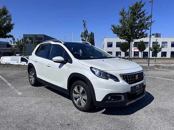 Peugeot 2008 3 of 5