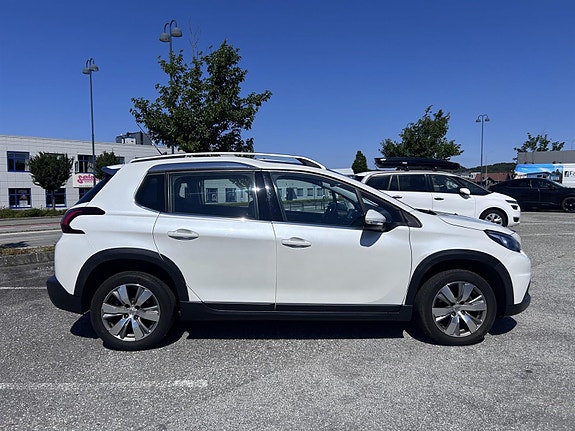 Peugeot 2008 4 of 5