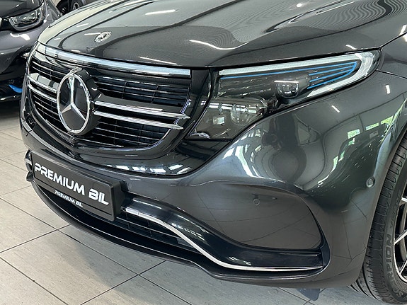 Mercedes-Benz EQC400 4 of 5