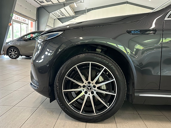 Mercedes-Benz EQC400 5 of 5