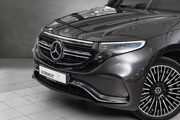 Mercedes-Benz EQC400 2 of 5