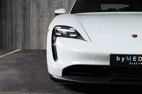 Porsche Taycan 5 of 5