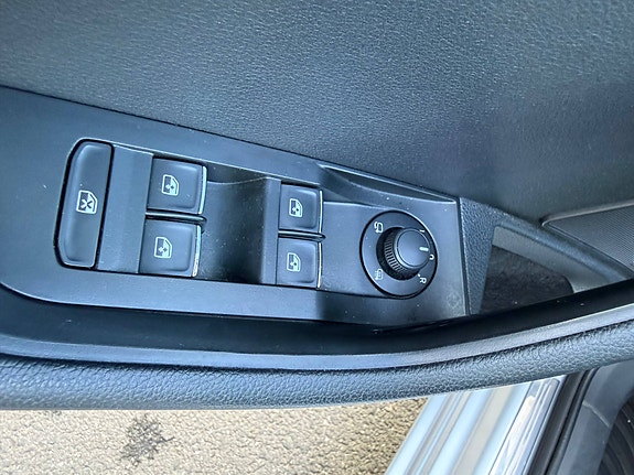 Skoda Superb 11 of 14