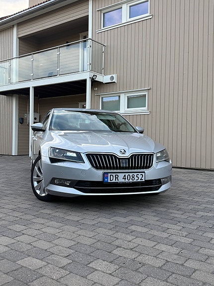 Skoda Superb 7 of 14