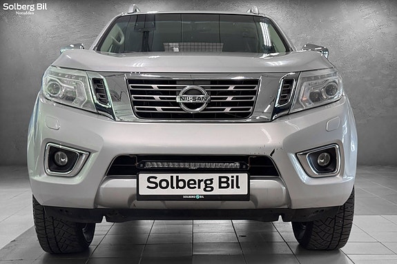 Nissan Navara 2 of 5