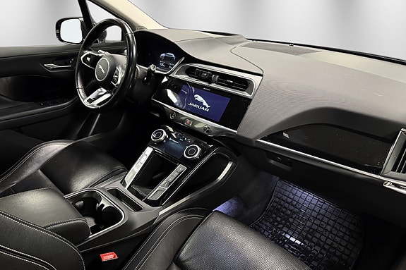 Jaguar I-PACE 5 of 5