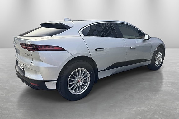 Jaguar I-PACE 4 of 5