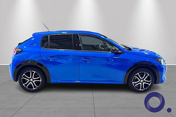 Peugeot e-208 3 of 5