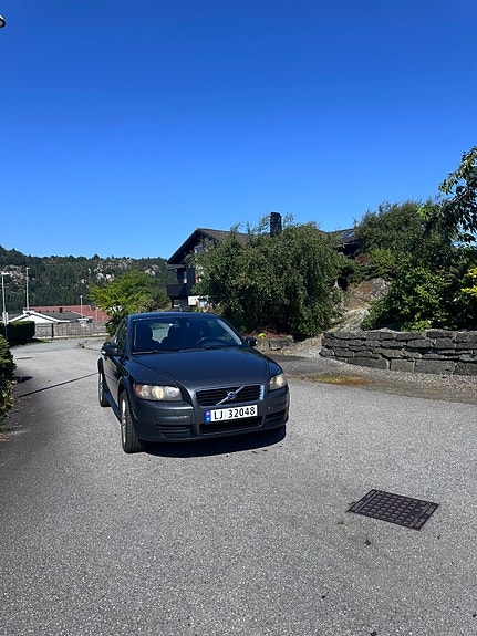 Volvo C30 3 of 5