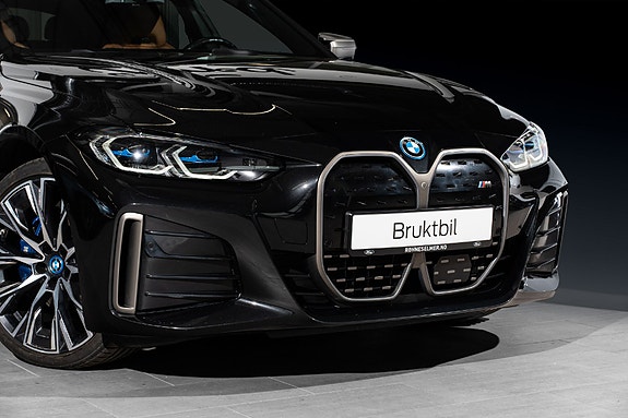 BMW i4 2 of 5