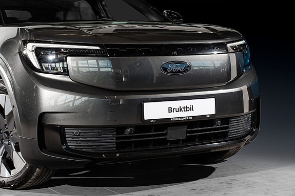 Ford Explorer 2 of 5