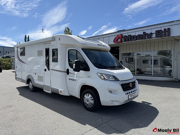 Rapido 690 F SCANDINAVIAN EXCLUSIVE-MARKISE-SYKKELSTATIV-QUEENBED-SEPARAT DUSJ OG DO-VELHOLDT++