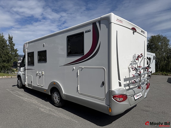 Rapido 690 F SCANDINAVIAN EXCLUSIVE-MARKISE-SYKKELSTATIV-QUEENBED-SEPARAT DUSJ OG DO-VELHOLDT++ 5 of 5