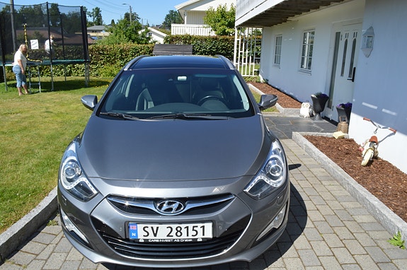 Hyundai i40 2 of 5