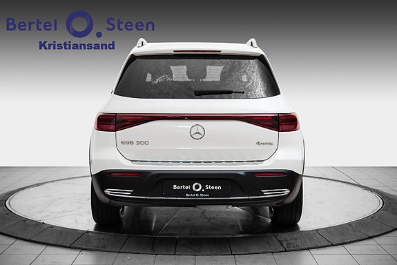Mercedes-Benz EQB300 4 of 5