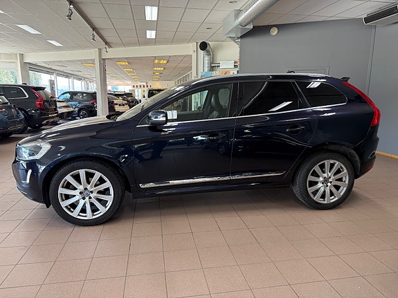 Volvo XC60 3 of 5