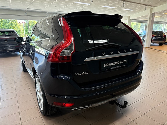 Volvo XC60 4 of 5