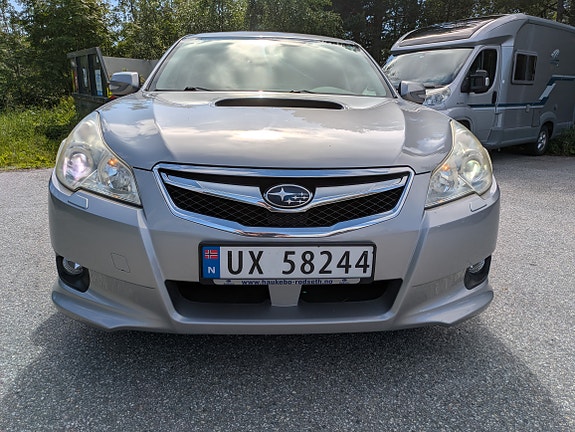 Subaru Legacy 4 of 5