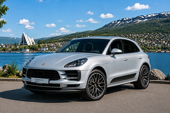 Porsche Macan 2 of 5