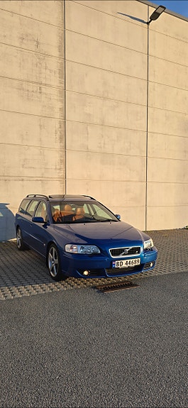 Volvo V70 12 of 30