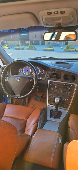 Volvo V70 17 of 30