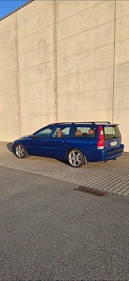 Volvo V70 3 of 30