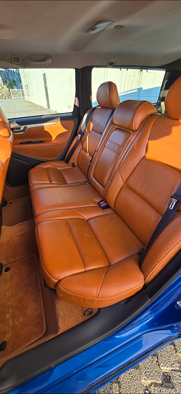 Volvo V70 19 of 30