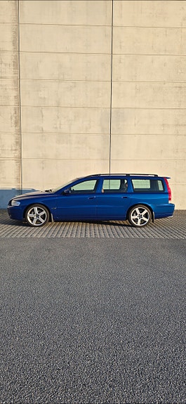 Volvo V70 4 of 30
