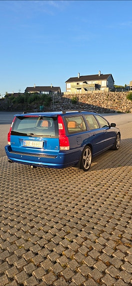 Volvo V70 14 of 30