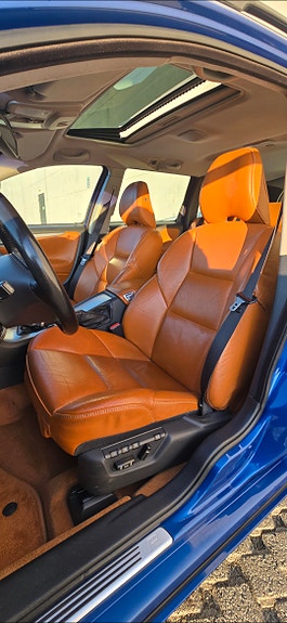 Volvo V70 18 of 30