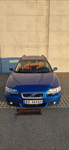 Volvo V70 11 of 30