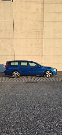 Volvo V70 7 of 30