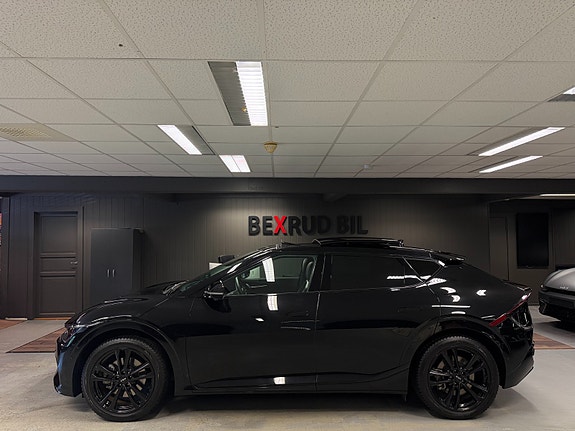 Kia EV6 3 of 5