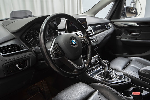 BMW 225xe 10 of 30
