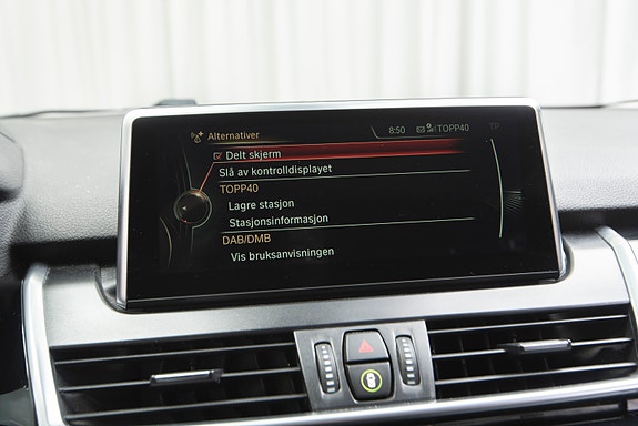 BMW 225xe 24 of 30