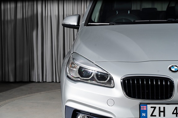 BMW 225xe 5 of 30
