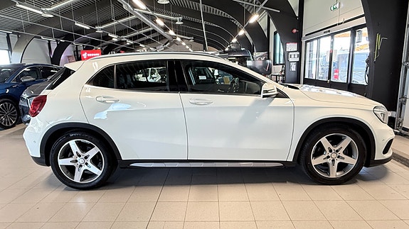 Mercedes-Benz Gla180 2016 photo 5