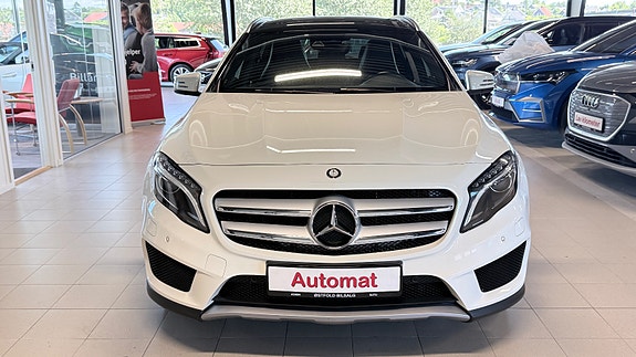 Mercedes-Benz Gla180 2016 photo 2