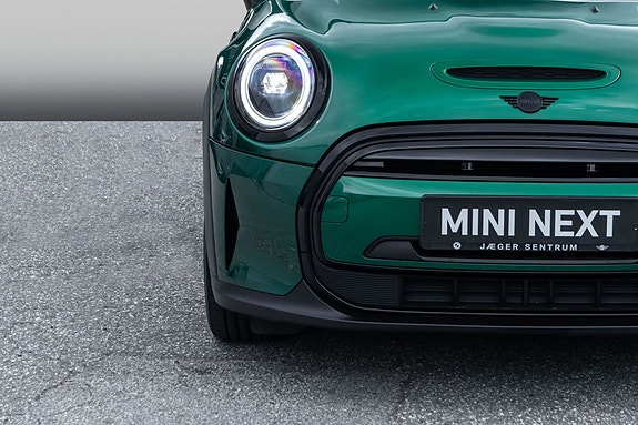 MINI Cooper SE 5 of 5