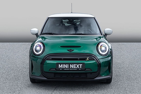 MINI Cooper SE 4 of 5