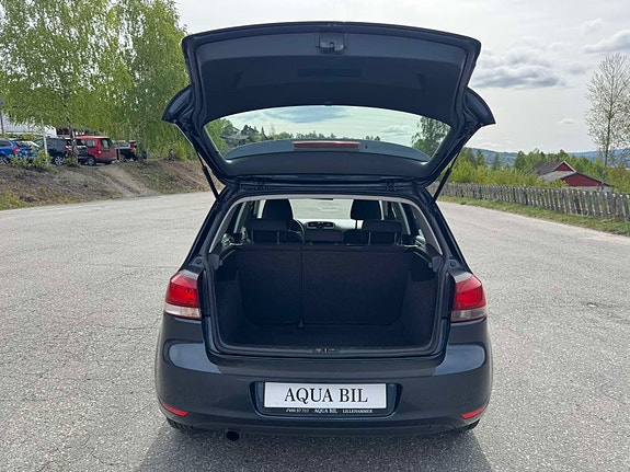Volkswagen Golf VI 9 of 21