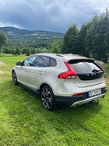 Volvo V40 Cross Country 4 of 5
