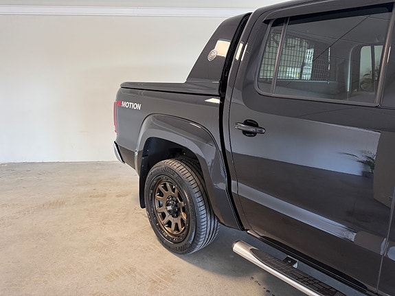 Volkswagen Amarok 3 of 5