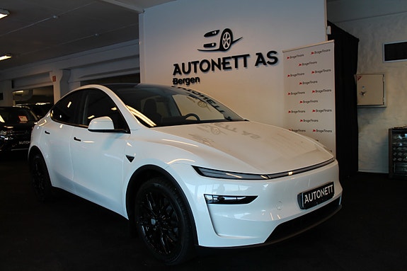 Tesla Model Y 2 of 5