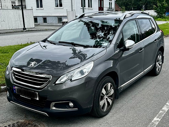 Peugeot 2008 4 of 5