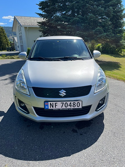 Suzuki Swift 3 of 5