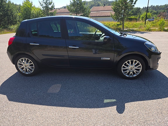 Renault Clio III 5 of 19